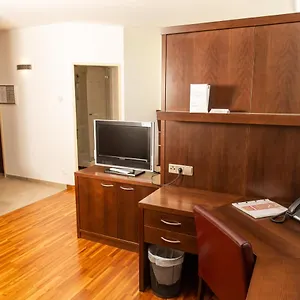 Aparthotel Reinisch, Schwechat